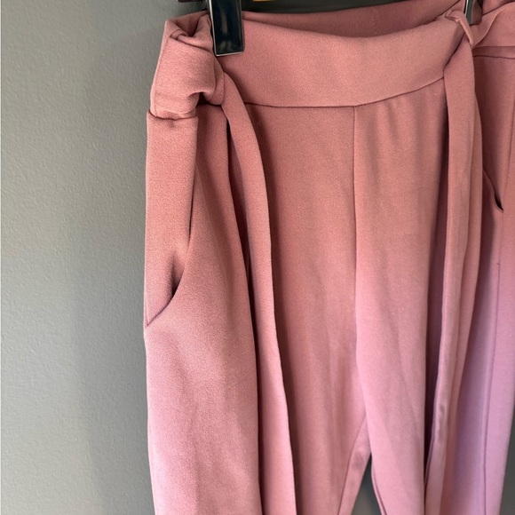 Revamped, size M, blush skinny pants, pockets, belted, soft, stretchy waist - Picture 4 of 9